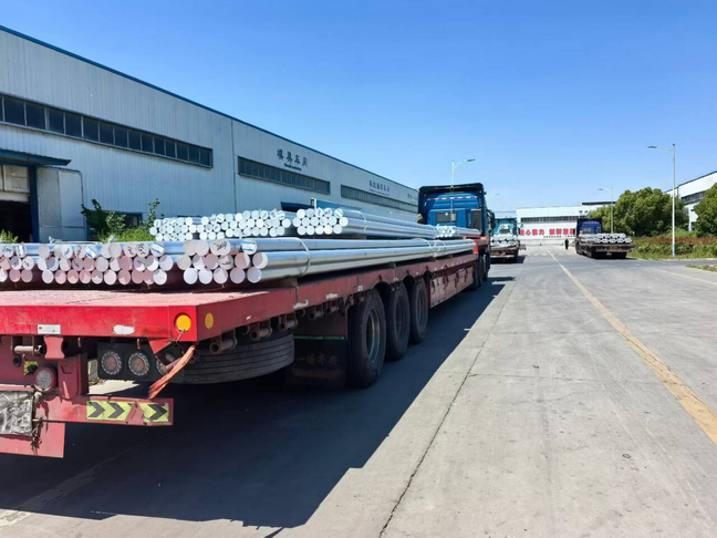Aluminum billets arriving at the Consmos factory